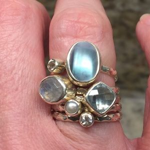 Set of 5 rings set in sterling silver